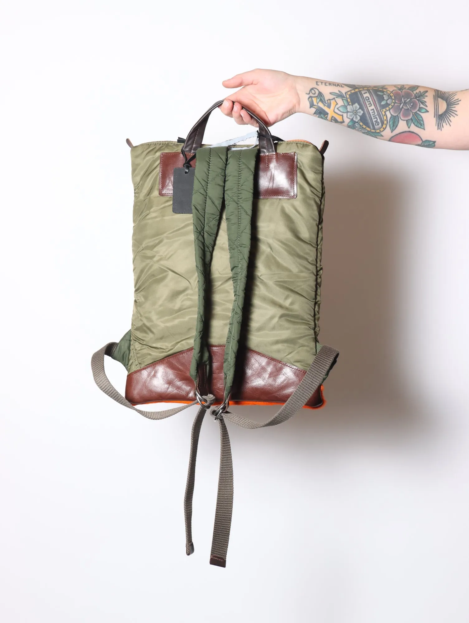 Back Up Flat Bag in Olive by Minnessak