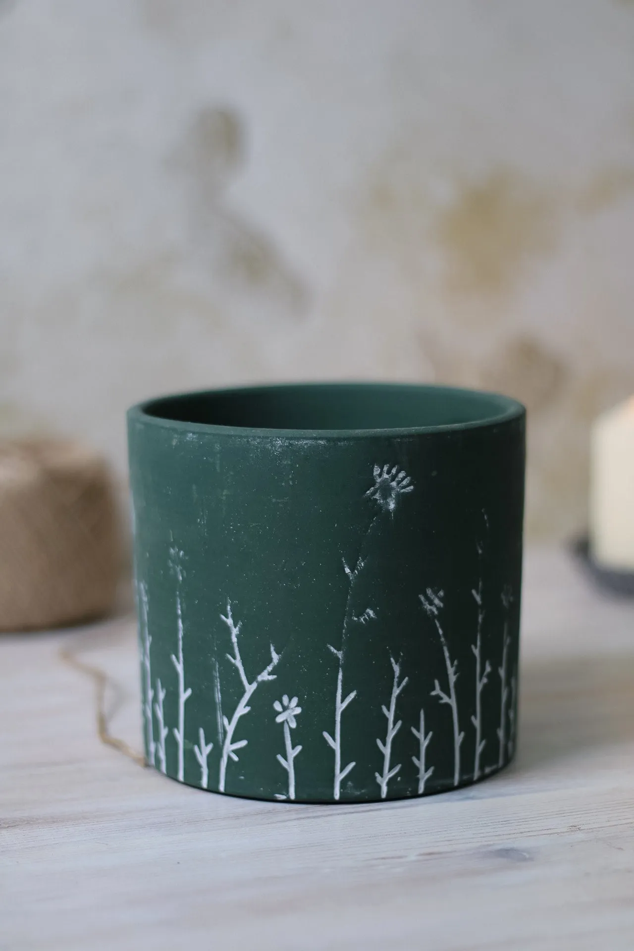 Country Garden Etched Moss Planter